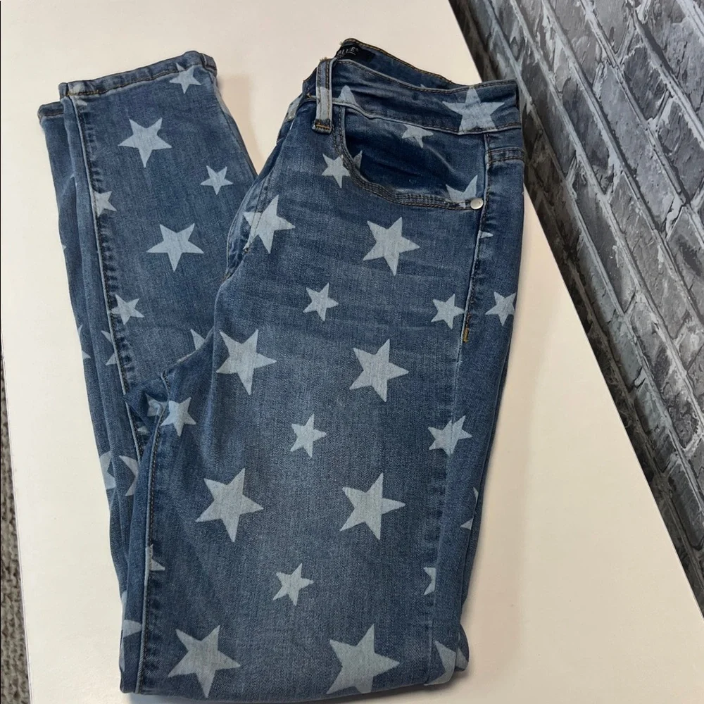 Judy Blue Star-Patterned‎ Blue Jeans - Picture 10 of 11